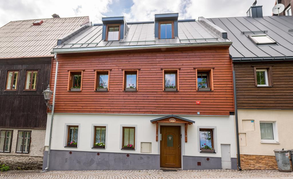 Apartmany Na Namesti Bozi Dar Bagian luar foto