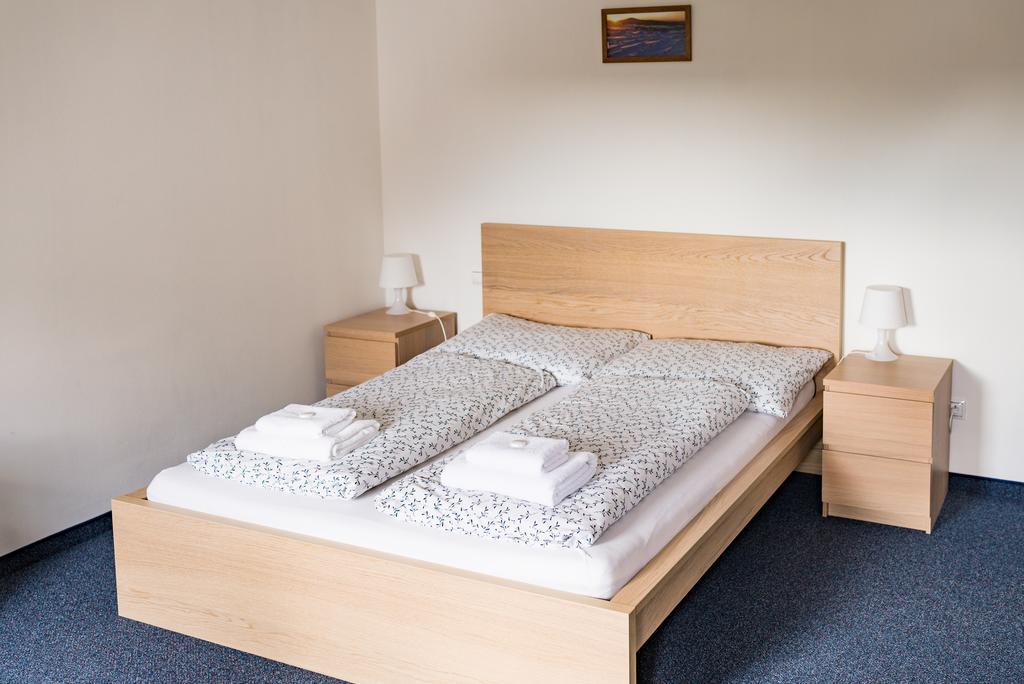 Apartmany Na Namesti Bozi Dar Bagian luar foto