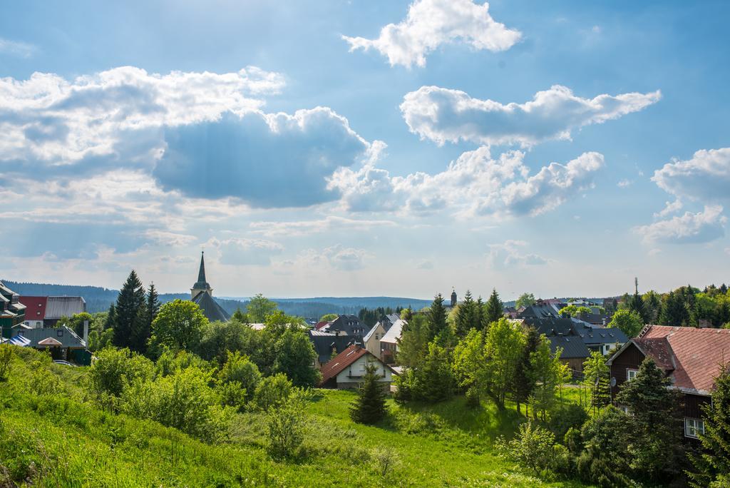 Apartmany Na Namesti Bozi Dar Bagian luar foto